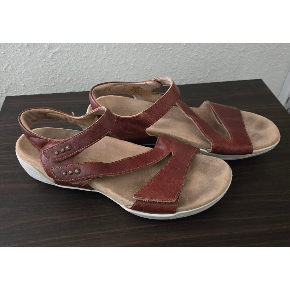 Halsa brown leather sandals